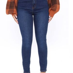 Size 7 Fashion nova high waisted skinny jeans